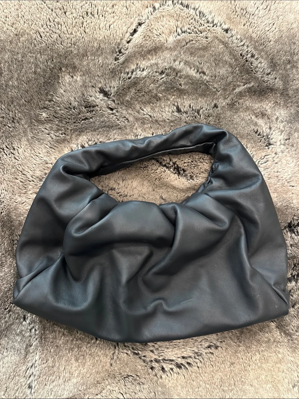 Classic Black Hobo “Bottega Veneta” style Shoulder Bag — Minimalist Women's Bag